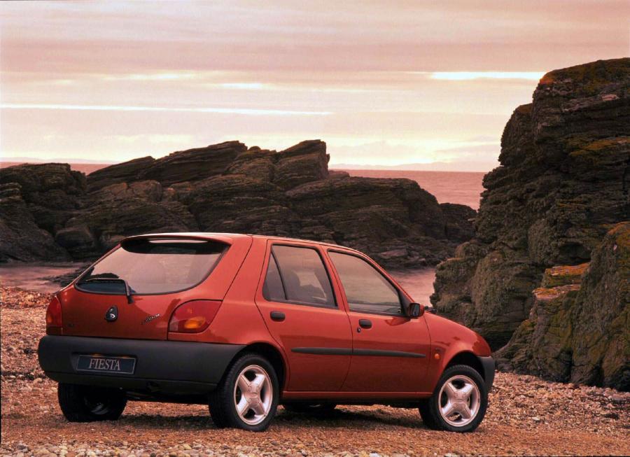  Ford Fiesta 1996 года  (фото 4 из 53)